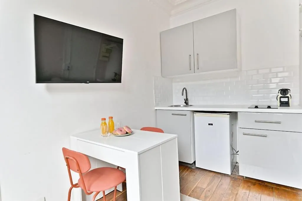Et Colore Montparnasse Apartment *